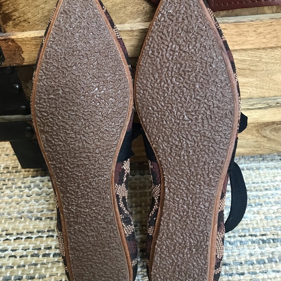 SOLD! Rothy’s, Wildcat Mary Jane’s, size 9, excellent condition. - Picture 2 of 4